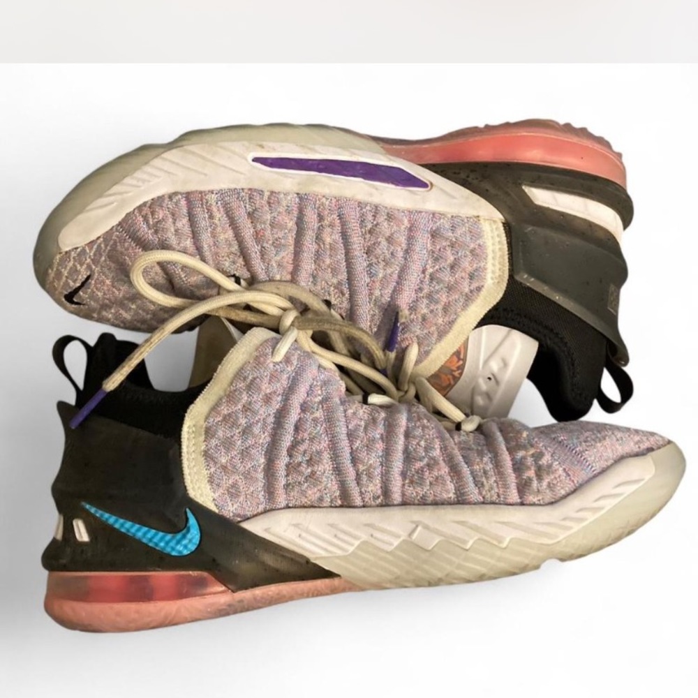 Nike LeBron 18